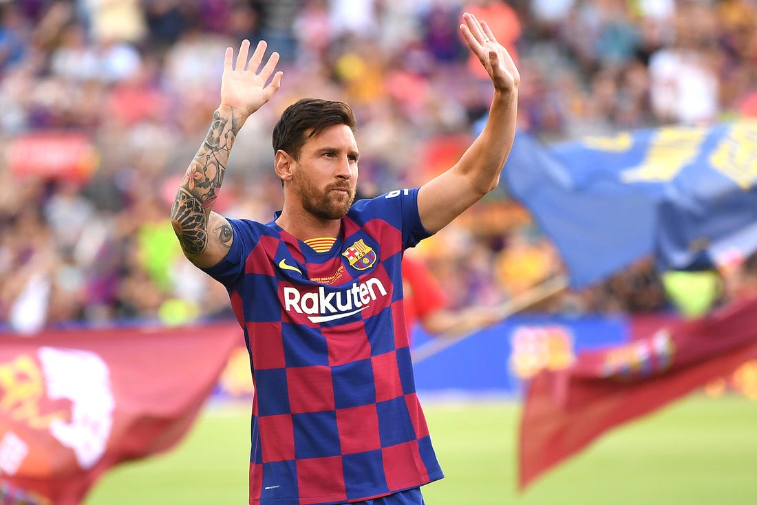 Ngay từ đầu Lionel Messi đã muốn cắt giảm lương, Barcelona có vấn đề gì không